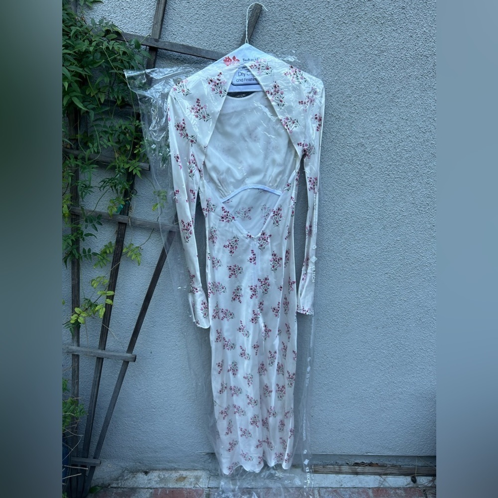 Les Reveries Floral-Print Silk Maxi Dress - Picture 7 of 10